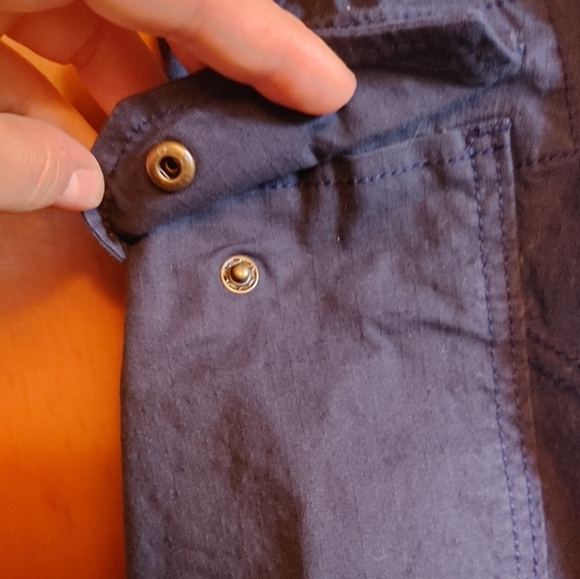 Brand-New Levis Cargo Shorts Sz. 34 - Picture 3 of 8